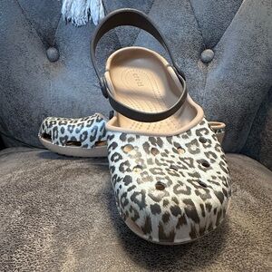 WOMENS MARY JANE STYLE CROCS